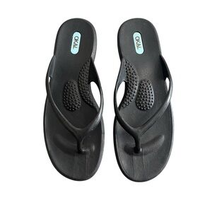Oka B Millie Black Rubber Thong Flip Flop Sandals Women's Size Medium 8.5 9 9.5